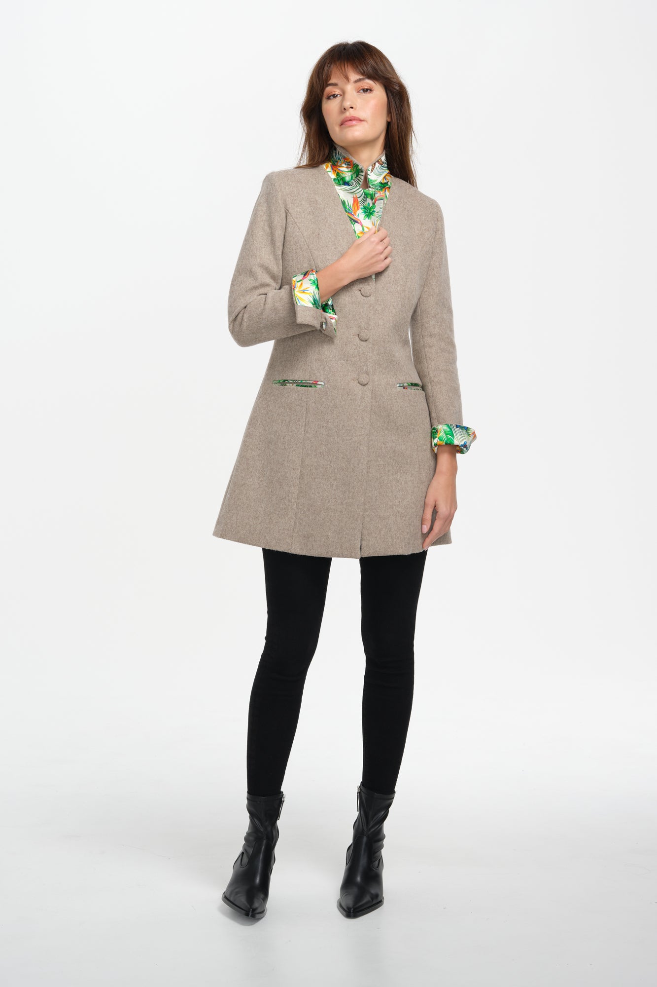 Berkeley Jacket (Beige/Butterfly)