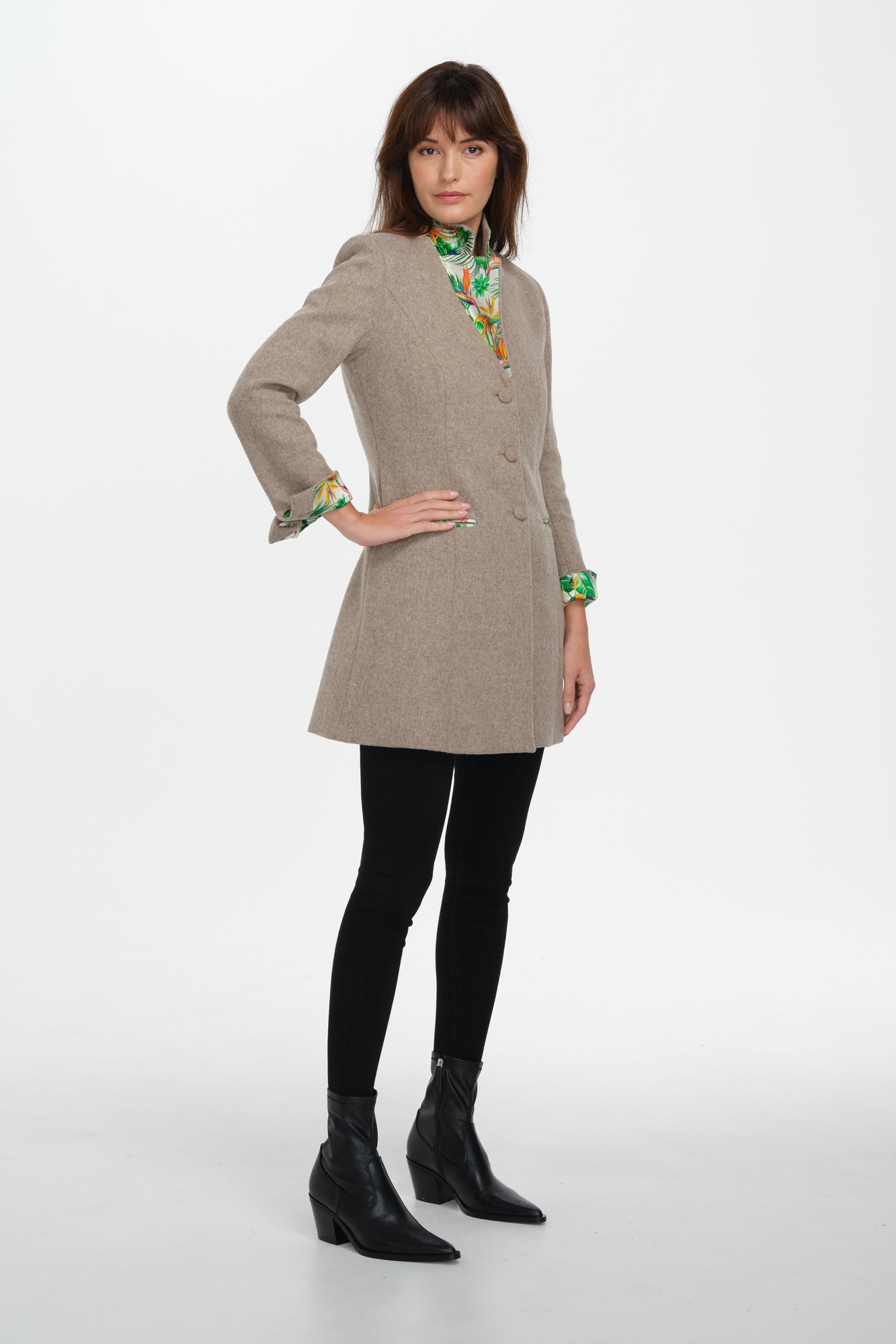 Berkeley Jacket (Beige/Butterfly)