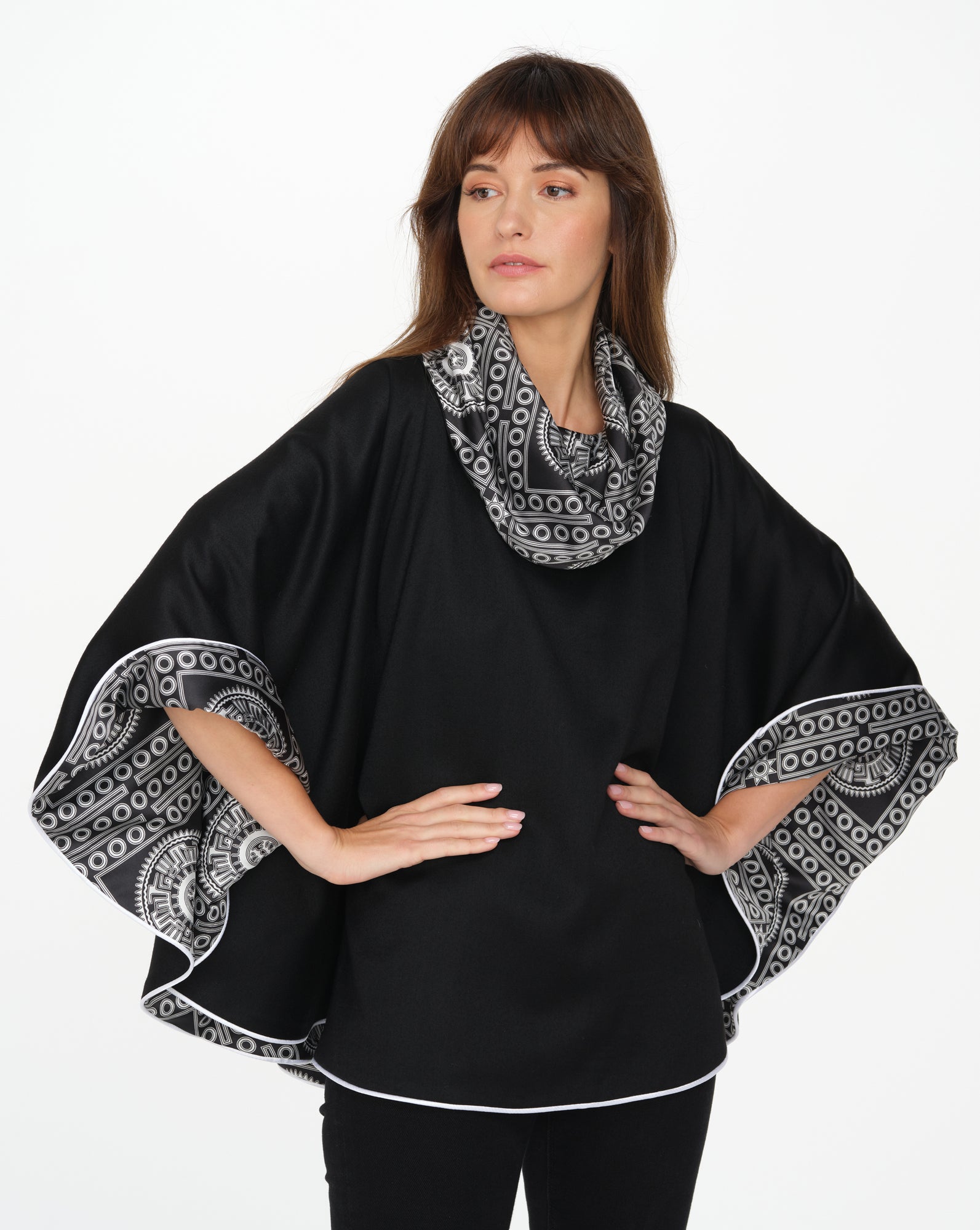 Venetian Cape (Black)