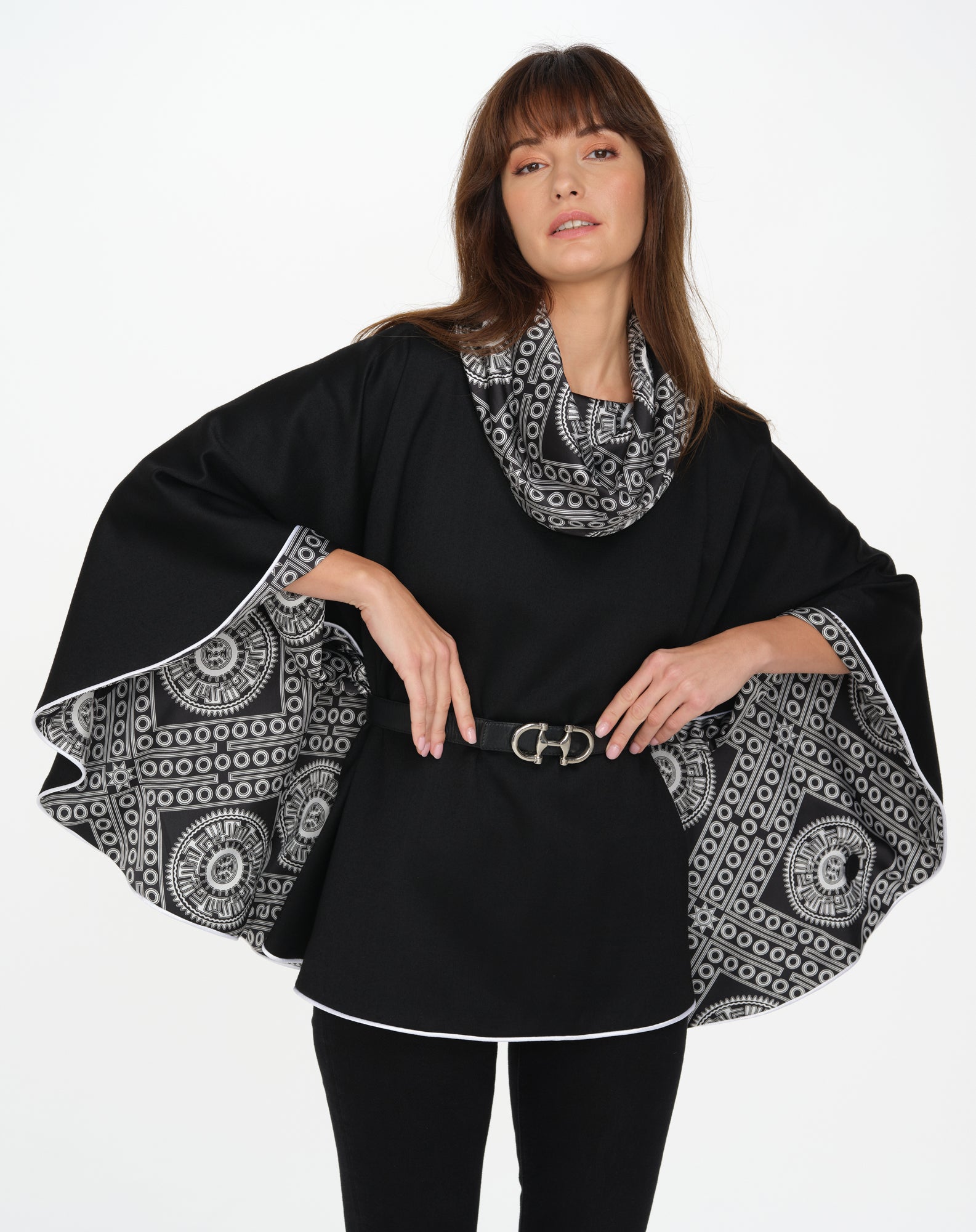 Venetian Cape (Black)